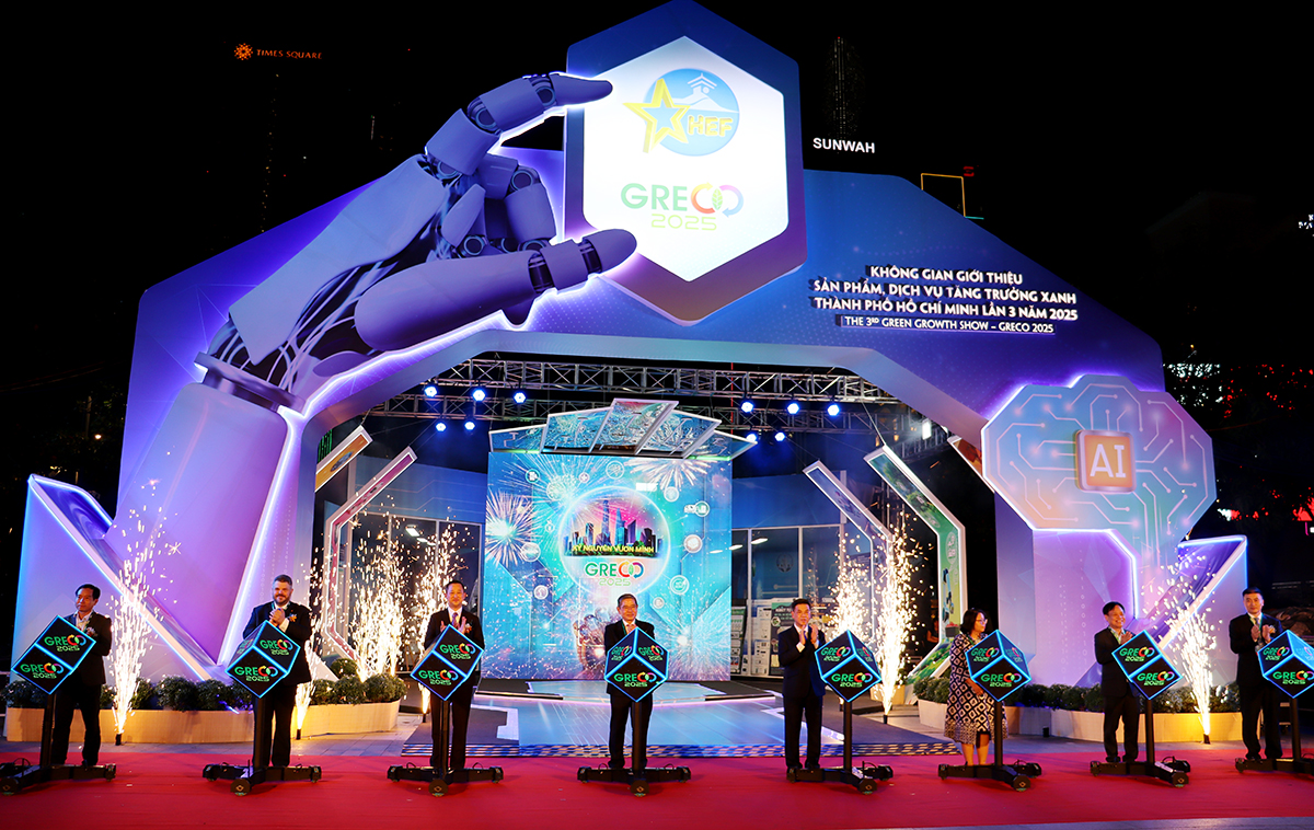 Các đại biểu khai mạc GRECO 2025 tại phố đi bộ Nguyễn Huệ, phường Sài Gòn TP. Hồ Chí Minh.