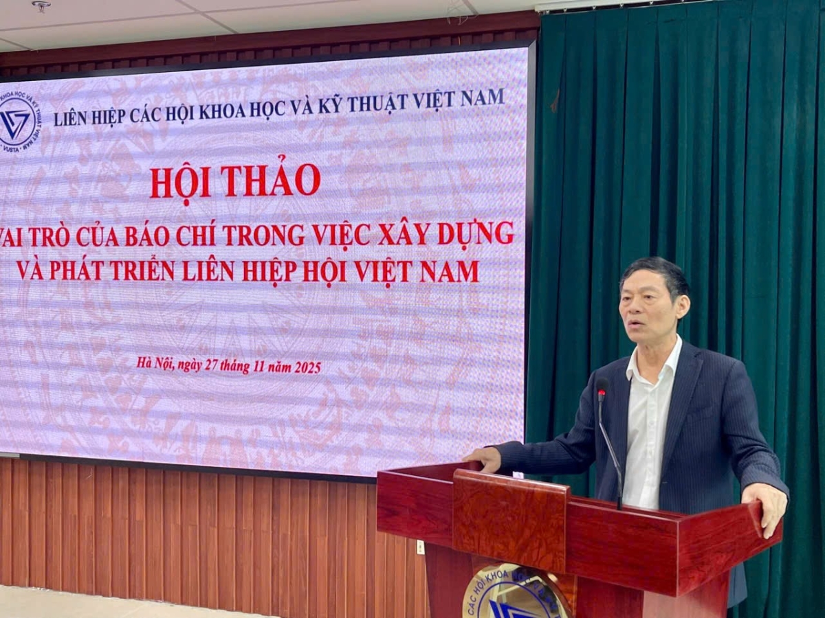 TS Lê Nghiêm, Phó Chủ tịch Hội Truyền thông số Việt Nam phát biểu tại hội thảo.