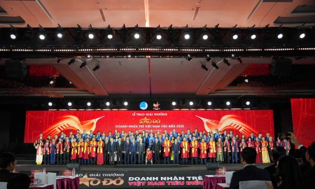 Tôn vinh và trao Giải thưởng Sao Đỏ cho 100 Doanh nhân trẻ tiêu biểu