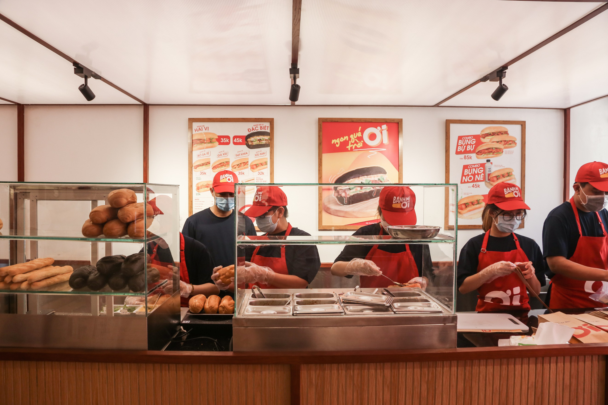 Chuỗi Bánh Mì Ơi bất ngờ đăng thông điệp “đã đến lúc khép lại một hành trình” trên Fanpage.