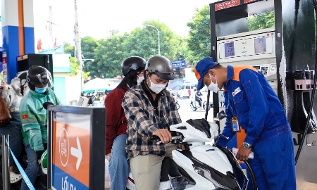 Giá các mặt hàng xăng giảm khá mạnh từ chiều 27/11/2025.