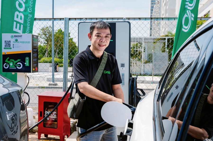 Đối tác tài xế Grab được hưởng chính sách ưu đãi khi sử dụng trạm sạc EBOOST.