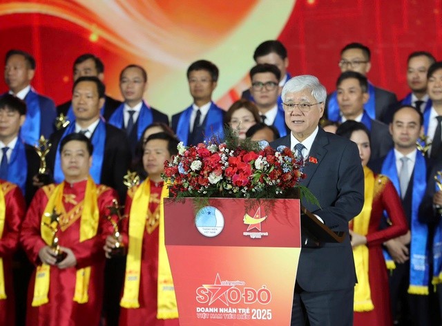 Phó Chủ tịch thường trực Quốc hội Đỗ Văn Chiến chia sẻ tại Lễ Trao giải.