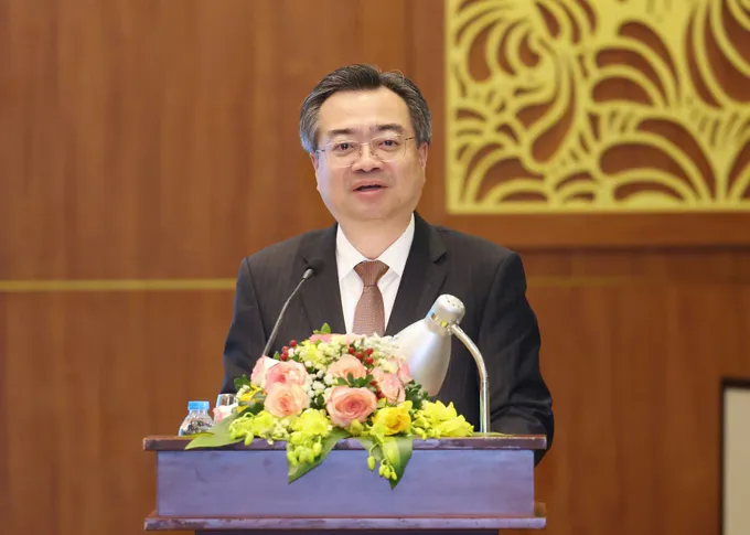 Ông Nguyễn Thanh Nghị, Ủy viên Trung ương Đảng, Trưởng Ban Chính sách, Chiến lược Trung ương, phát biểu tại hội thảo.