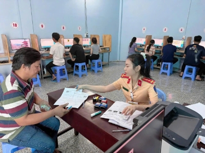 Đơn giản hóa thủ tục, cấp đổi GPLX