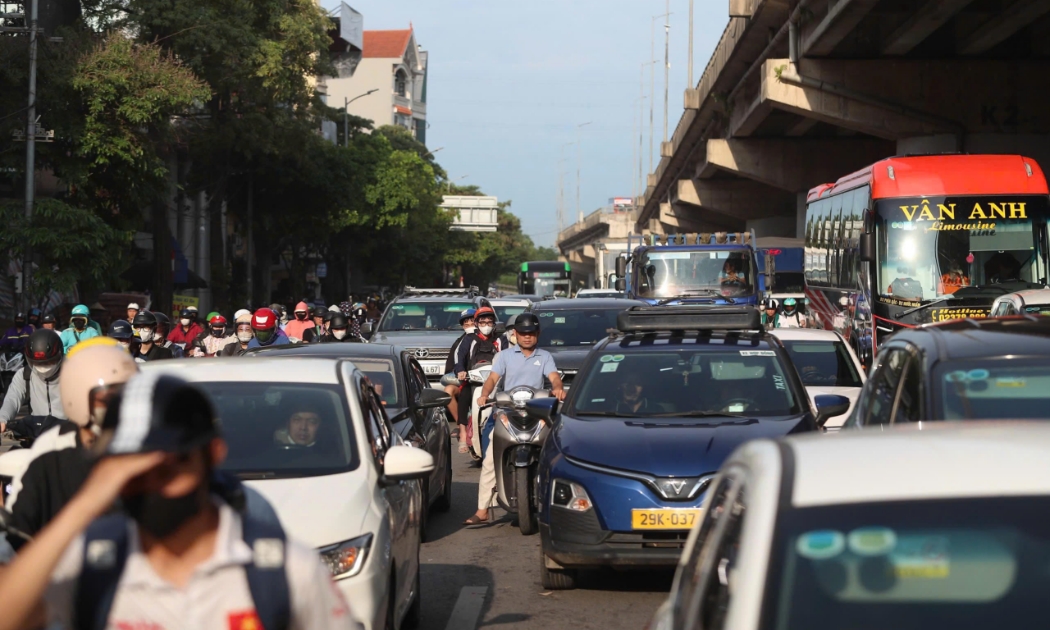 Chính thức “siết” khí thải ô tô: Hà Nội và TP.HCM sẽ áp mức cao từ 2027