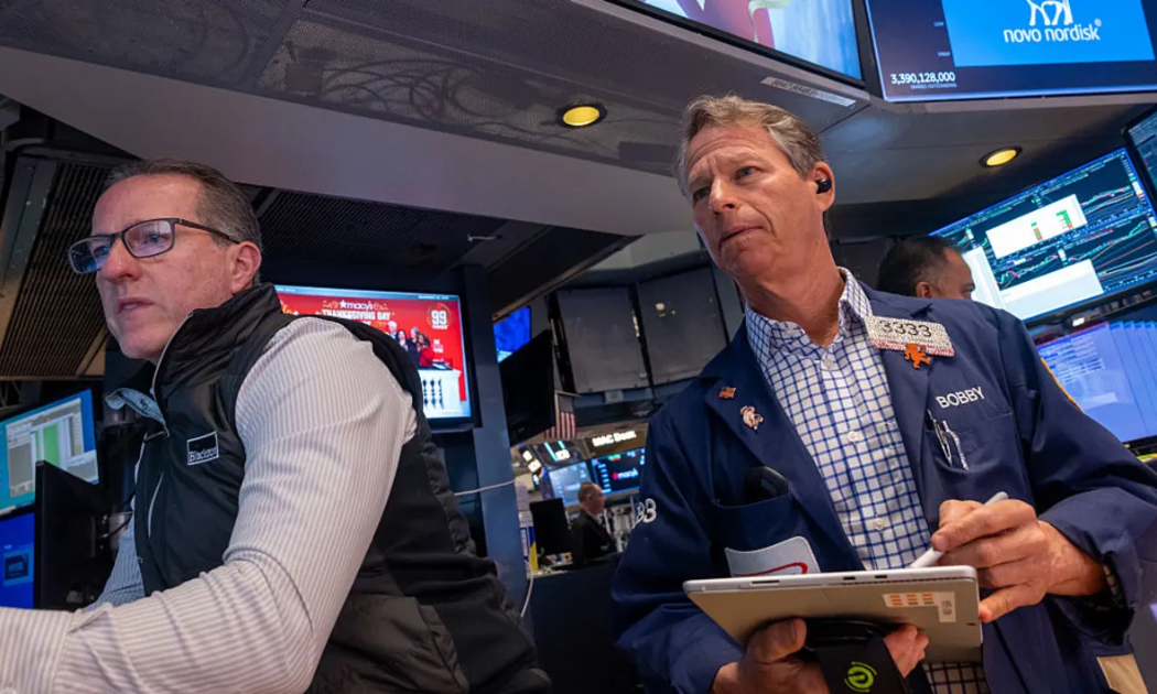 Chứng khoán Mỹ tăng 5 phiên liên tiếp, giá dầu giảm trong lúc chờ tin Nga - Ukraine