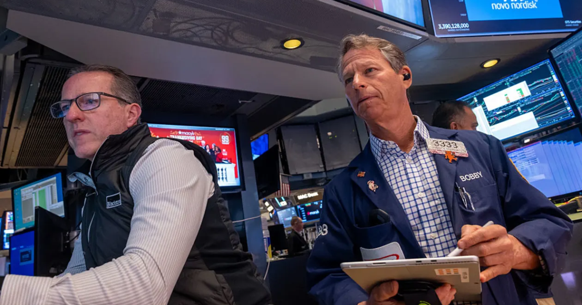 Chứng khoán Mỹ tăng 5 phiên liên tiếp, giá dầu giảm trong lúc chờ tin Nga - Ukraine