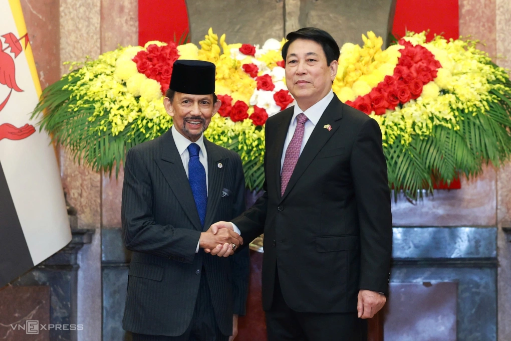 Chủ tịch nước Lương Cường và Quốc vương Brunei. Ảnh: VnExpress.