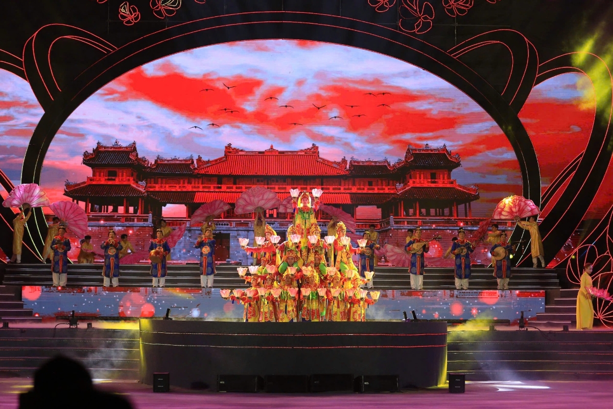 Lễ bế mạc Năm Du lịch Quốc gia - Huế 2025 sẽ được tổ chức vào 20 giờ ngày 20/12 tại Quảng trường Ngọ Môn, Đại Nội Huế.&nbsp;