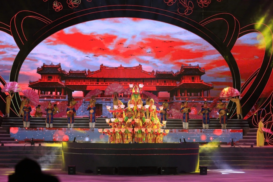 Lễ bế mạc Năm Du lịch Quốc gia - Huế 2025 sẽ được tổ chức vào 20 giờ ngày 20/12 tại Quảng trường Ngọ Môn, Đại Nội Huế. 