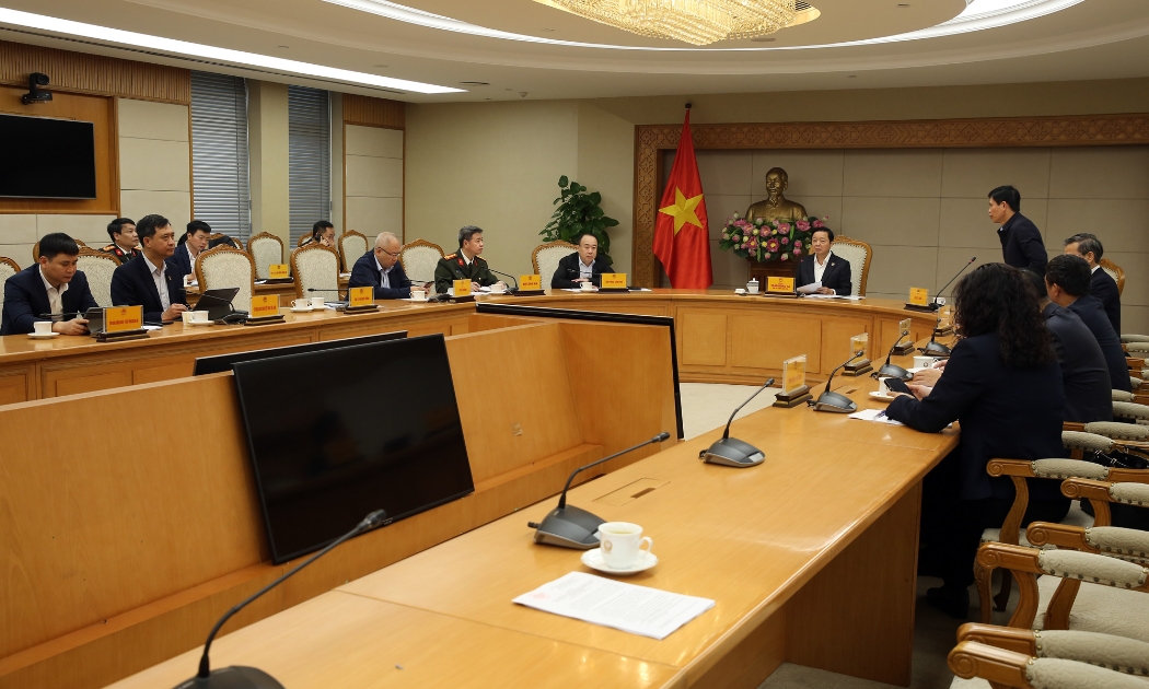 Phó Thủ tướng Trần Hồng Hà chủ trì cuộc họp với các bộ, ngành về công tác chuẩn bị tổ chức lễ khánh thành và khởi công các dự án, công trình quy mô lớn, có ý nghĩa đặc biệt, hướng tới chào mừng Đại hội Đại biểu toàn quốc lần thứ XIV của Đảng. Ảnh: VGP