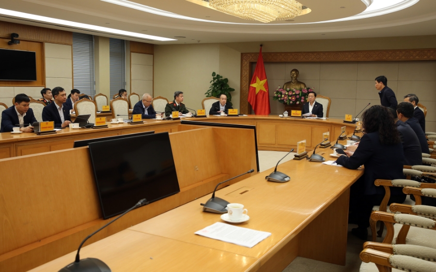 Phó Thủ tướng Trần Hồng Hà chủ trì cuộc họp với các bộ, ngành về công tác chuẩn bị tổ chức lễ khánh thành và khởi công các dự án, công trình quy mô lớn, có ý nghĩa đặc biệt, hướng tới chào mừng Đại hội Đại biểu toàn quốc lần thứ XIV của Đảng. Ảnh: VGP