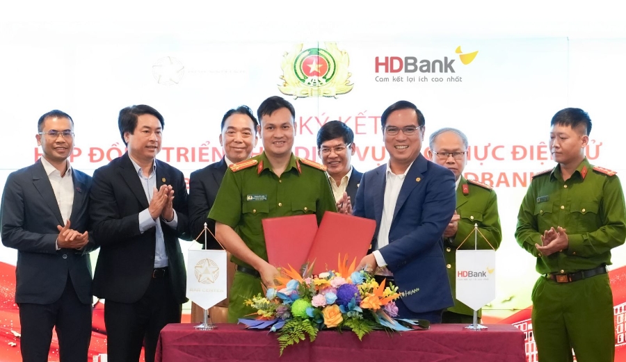 HDBank và Trung tâm Nghiên cứu, Ứng dụng Dữ liệu Dân cư và Căn cước công dân (Trung tâm RAR) – Bộ Công an đã ký kết thỏa thuận hợp tác chiến lược.
