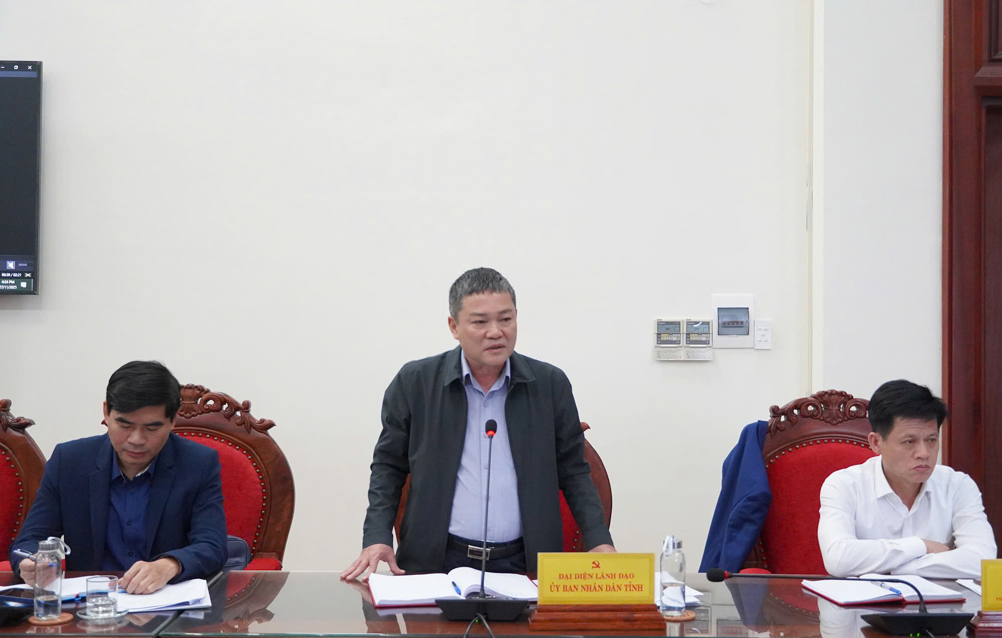 Ông Phan Phong Phú, Phó Chủ tịch UBND tỉnh Quảng Trị phát biểu tại buổi làm việc