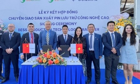 Lế ký kết hợp đồng nhận chuyển giao công nghệ sản xuất hệ thống pin lưu trữ năng lượng (BESS).