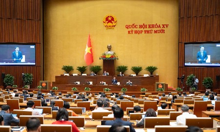 Toàn cảnh Quốc hội thảo luận về dự án Luật Chuyển đổi số.