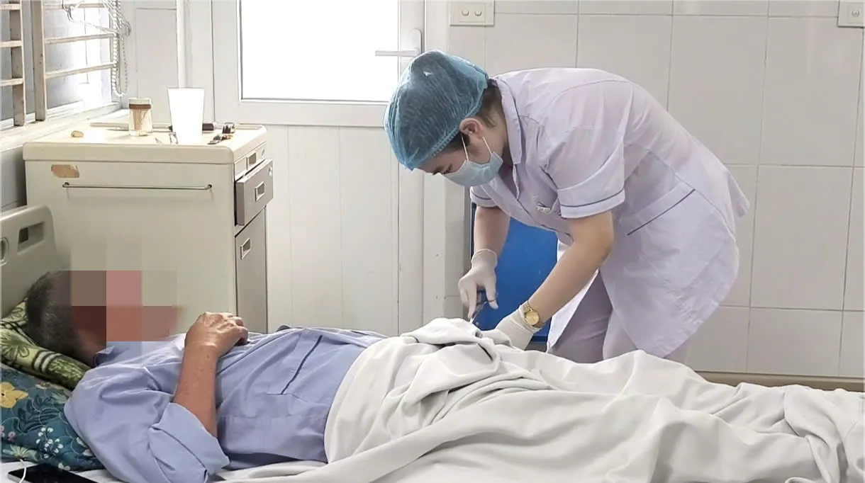 Mưa bão và ngập úng tại nhiều địa phương miền Bắc tạo điều kiện lý tưởng cho muỗi sinh sản, làm tăng nguy cơ bùng phát dịch sốt xuất huyết. 