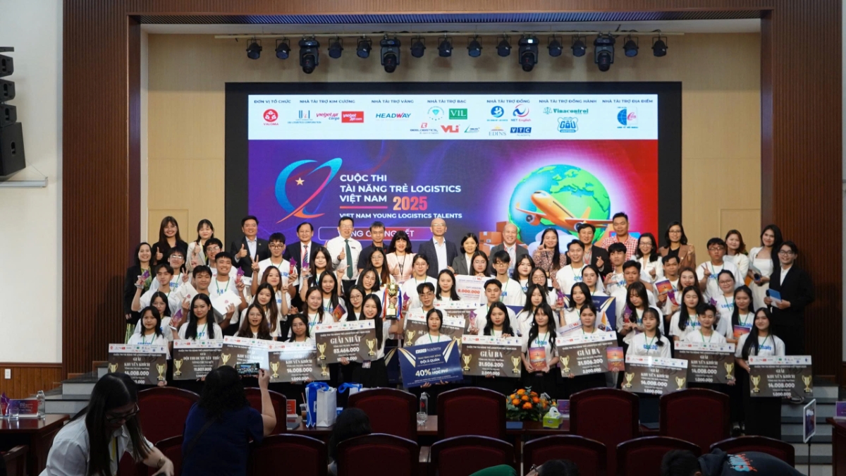 VYLT 2025 quy tụ 12 đội thi ưu tú nhất trên toàn quốc.