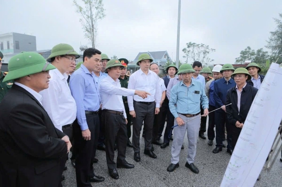 Lãnh đạo tỉnh Thanh Hoá đi kiểm tra tiến độ thi công các dự án lớn tại Khu kinh tế Nghi Sơn