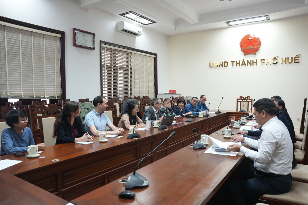 Toàn cảnh <span class=