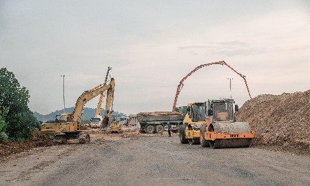 Ninh Bình: Xử lý các dự án chậm tiến độ và điều chuyển vốn để thúc đẩy tăng trưởng kinh tế