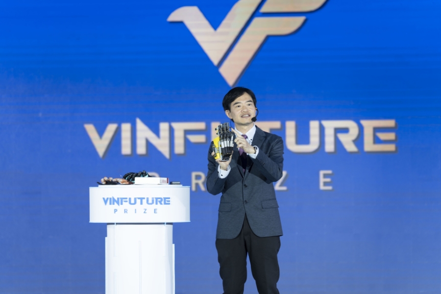 Giáo sư Raymond Tong, Đại học Trung văn Hồng Kông (Trung Quốc). Ảnh: BTC