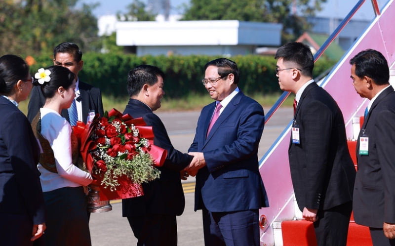 PM Pham Minh Chinh arrives in Vientiane for the 48th meeting of the Vietnam-Laos Intergovernmental Committee