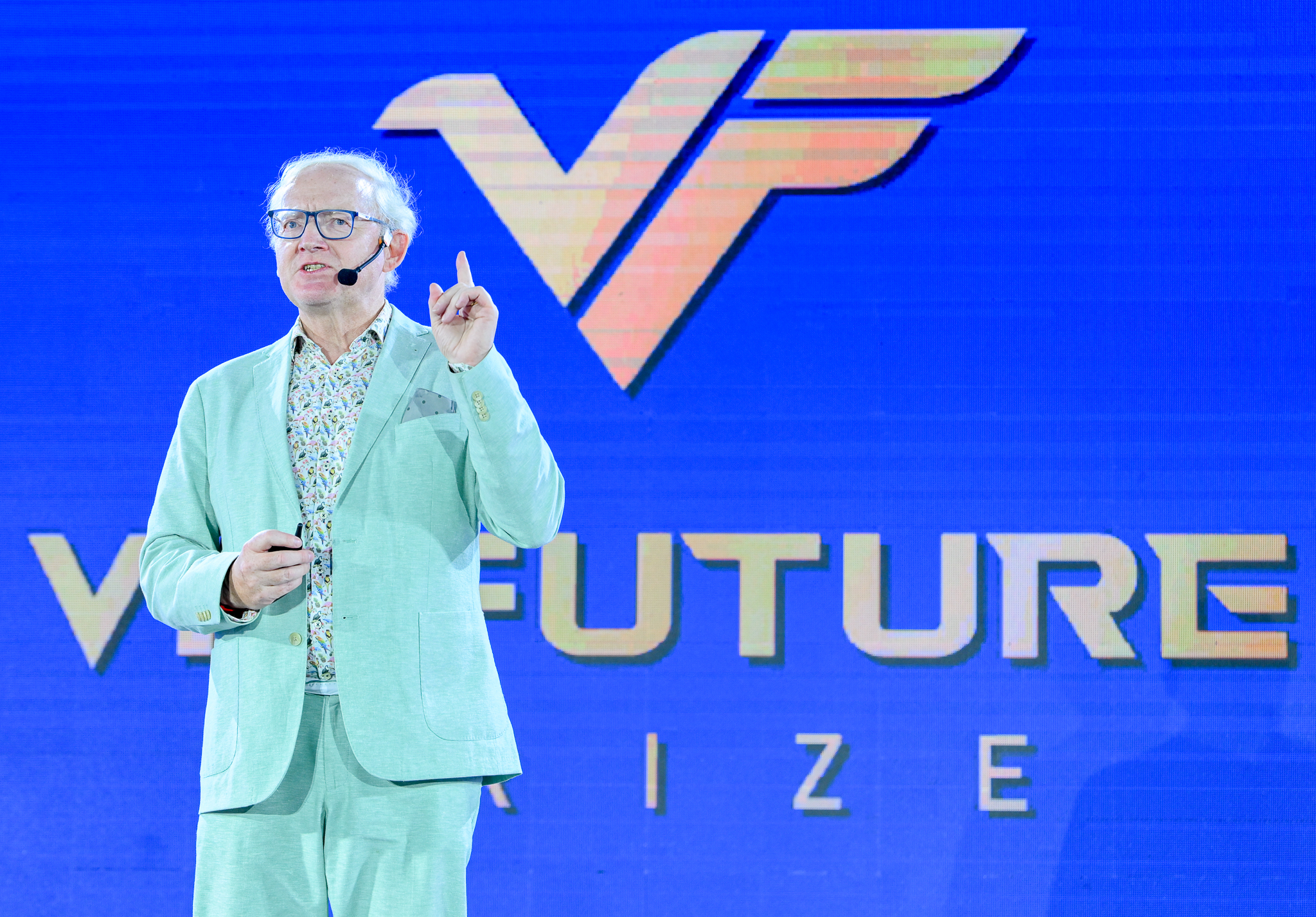 Giáo sư Toby Walsh, Đại học New South Wales (Úc): Nếu không có quy định chặt chẽ, không thể đảm bảo lợi ích cộng đồng được đặt đúng vị trí và cân bằng với lợi ích thương mại