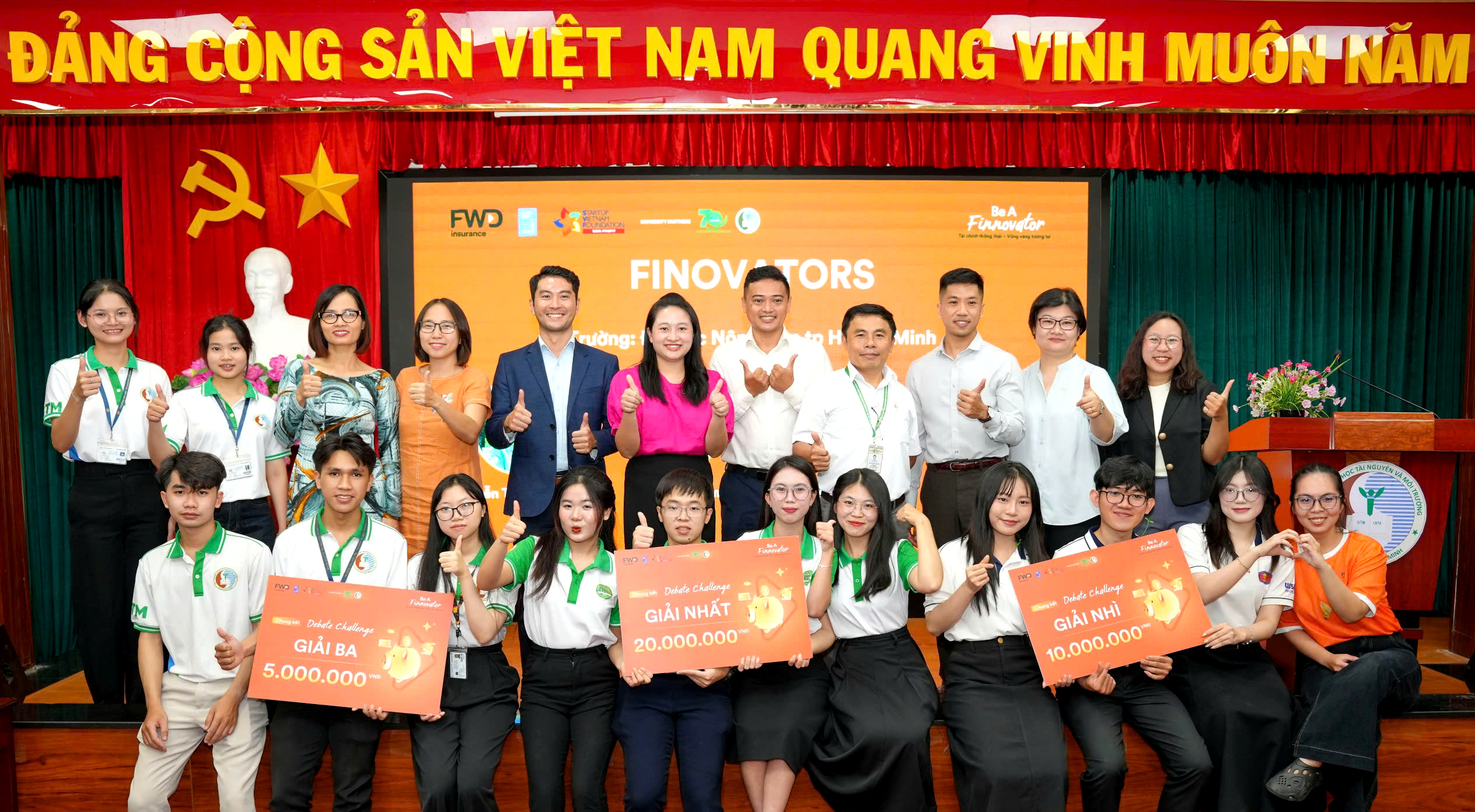 FWD phối hợp cùng Startup Vietnam Foundation (SVF) và Dear Our Community (DOC) tổ chức chương trình “Be A Finnovator” nhằm mở rộng hành trình giáo dục tài chính đến sinh viên.