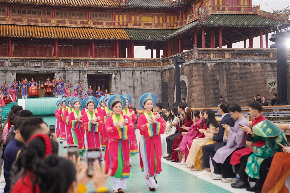 Các tiết mục nghệ thuật tại chương trình