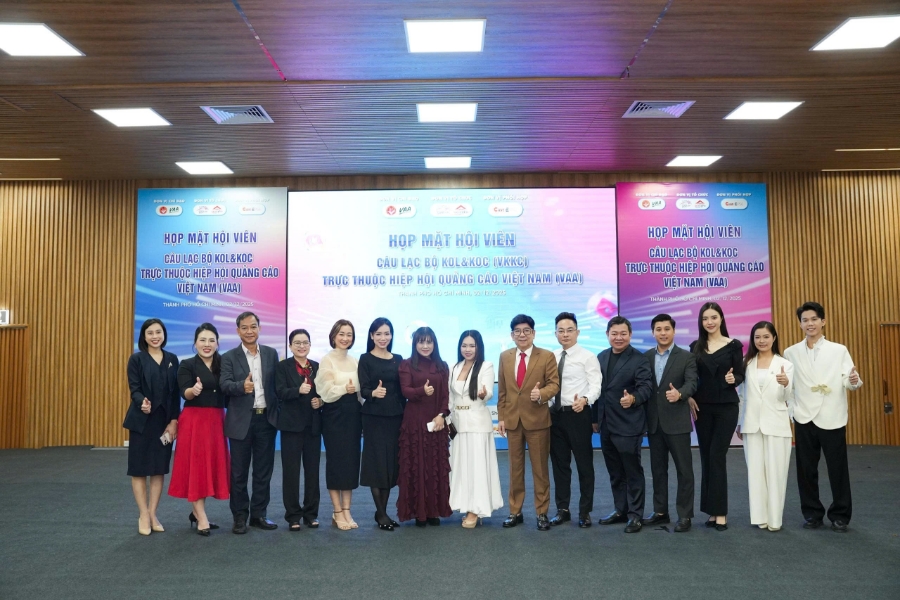 Việc thành lập các câu lạc bộ về KOL & KOC sẽ hỗ trợ người có tầm ảnh hưởng tiếp cận quy định pháp luật, tránh các vi phạm do thiếu hiểu biết xảy ra trong thời gian qua. Ảnh: BTC