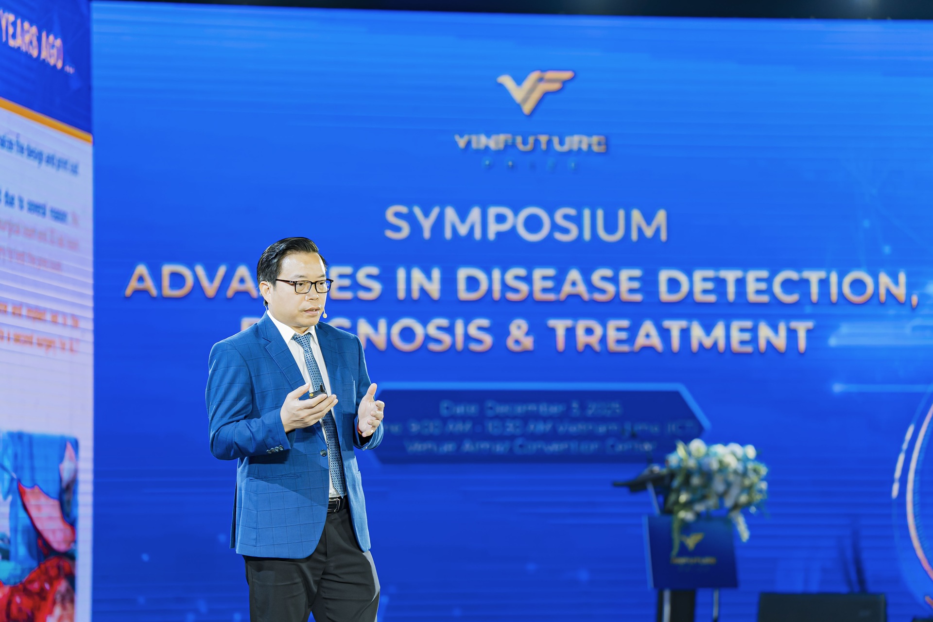 Giáo sư Trần Trung Dũng là người tiên phong trong việc ứng dụng các kỹ thuật phẫu thuật tiên tiến và công nghệ y học 3D tại Việt Nam