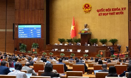 Quốc hội biểu quyết thông qua Luật Tình trạng khẩn cấp