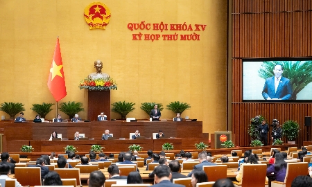Phó Chủ tịch Quốc hội Trần Quang Phương điều hành Phiên họp