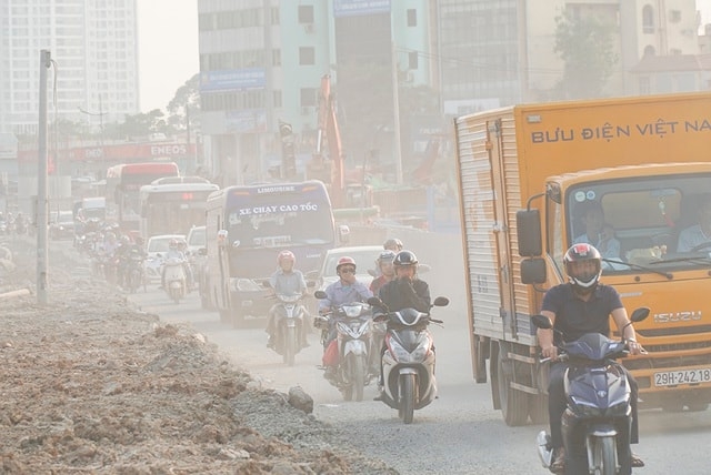 Yêu cầu 100% các công trường thi công xây dựng phải có biện pháp kiểm soát bụi nghiêm ngặt. Ảnh minh họa