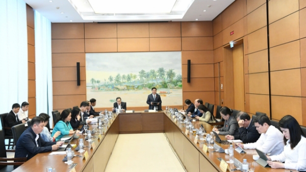 Xây dựng hạ tầng thiết yếu, tạo sinh kế bền vững, có cơ chế đặc thù để giảm nghèo đa chiều