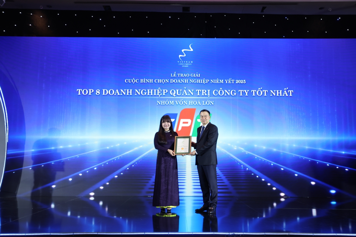 FPT được vinh danh Top 8 Doanh nghiệp nhóm vốn hóa lớn có chất lượng quản trị công ty tốt nhất.