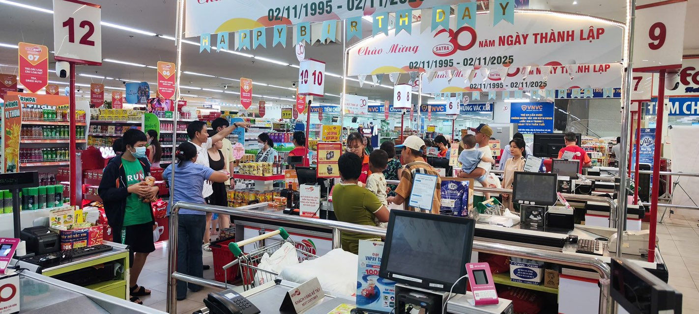 Đây là dịp để người tiêu dùng tiếp cận các sản phẩm, dịch vụ chất lượng với giá ưu đãi trong mùa cao điểm mua sắm cuối năm.