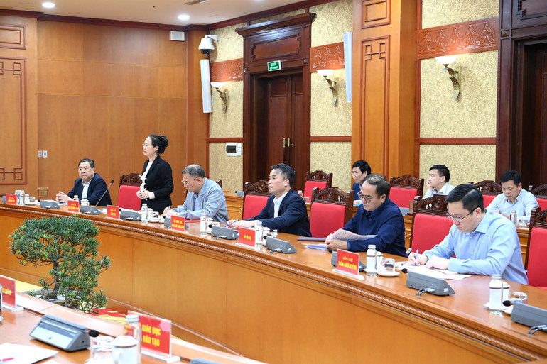 Các đại biểu dự buổi làm việc.  Ảnh: Đăng Khoa