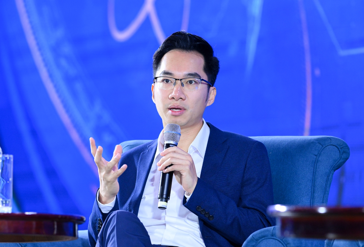 TS. Nguyễn Trung Quân:&nbsp;“Cơ hội là rất lớn và thú vị, thách thức cũng khổng lồ, cứ tiếp tục làm và hy vọng tương lai tươi sáng”.