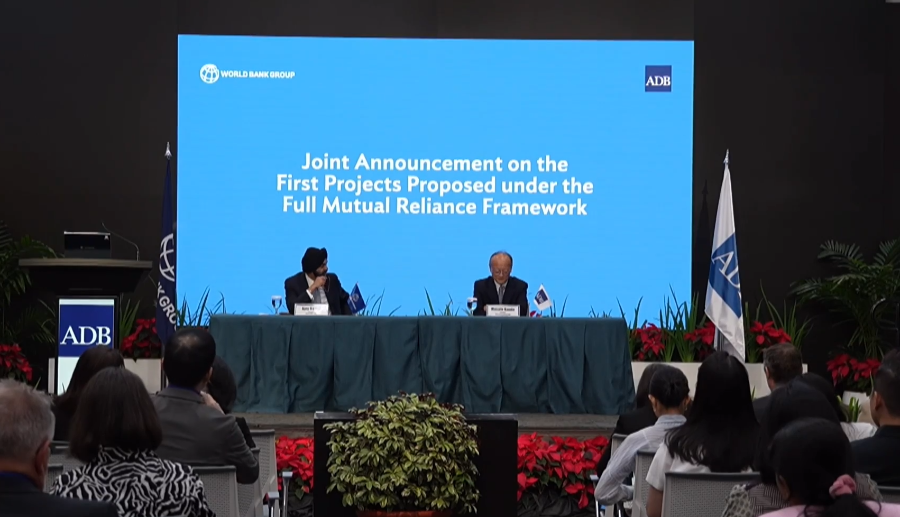 Buổi họp baoscoong bố hai dự án đầu tiên tại Thái Bình Dương thuộc Khung Hợp tác Toàn diện (FMRF) mà ADB và Wb hợp tác. 