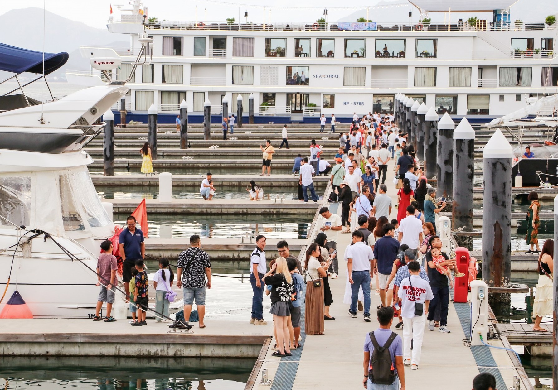 Khánh Hòa sẽ kiểm tra, xử lý thông tin mà du khách phản ánh để minh bạch môi trường du lịch.