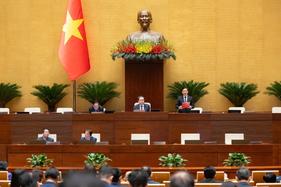 Phó Chủ tịch Quốc hội Nguyễn Khắc Định điều hành Phiên họp. Ảnh: Quốc hội.