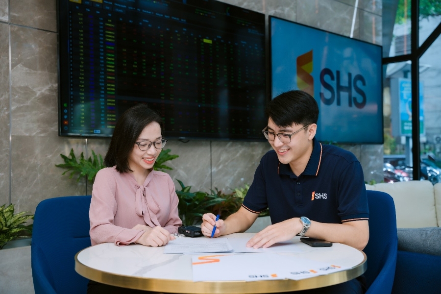 SHS hướng xây dựng một định chế tài chính chuyên nghiệp, hiện đại và đáng tin cậy, đồng hành cùng cổ đông, khách hàng.