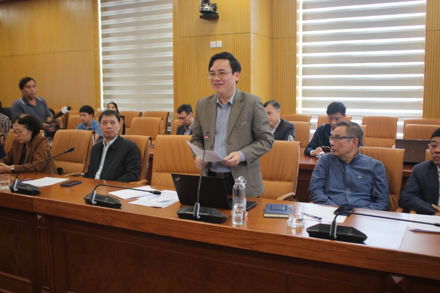 Ông Nguyễn Quốc Mạnh: 