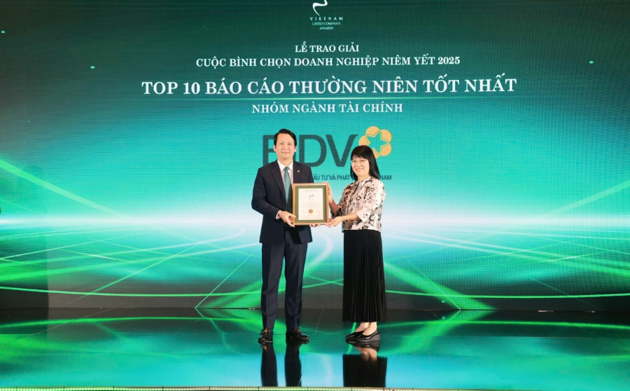 Giải thưởng “Báo cáo thường niên tốt nhất” lần thứ ba liên tiếp khẳng định vị thế dẫn đầu và uy tín của BIDV trên thị trường tài chính. 