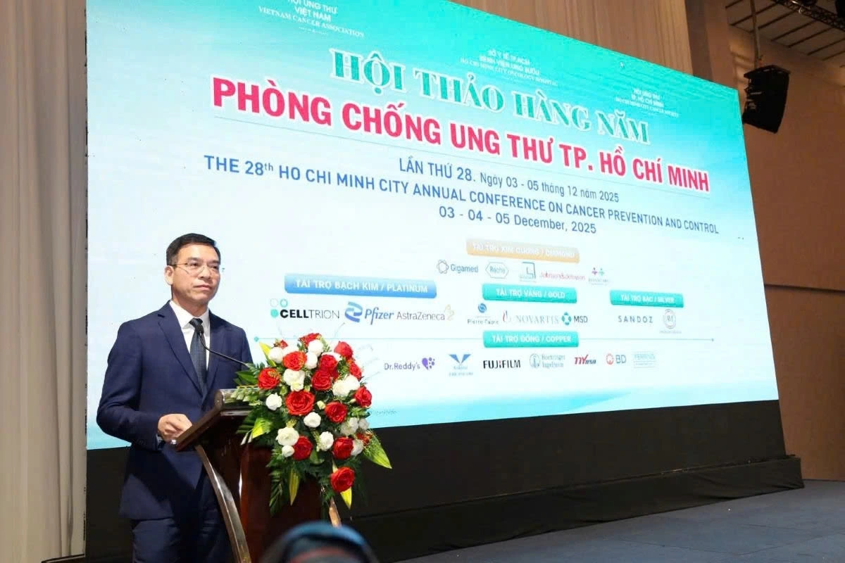 TS.BS. Hà Anh Đức, Cục trưởng Cục Quản lý Khám chữa bệnh - Bộ Y tế, phát biểu tại hội nghị.