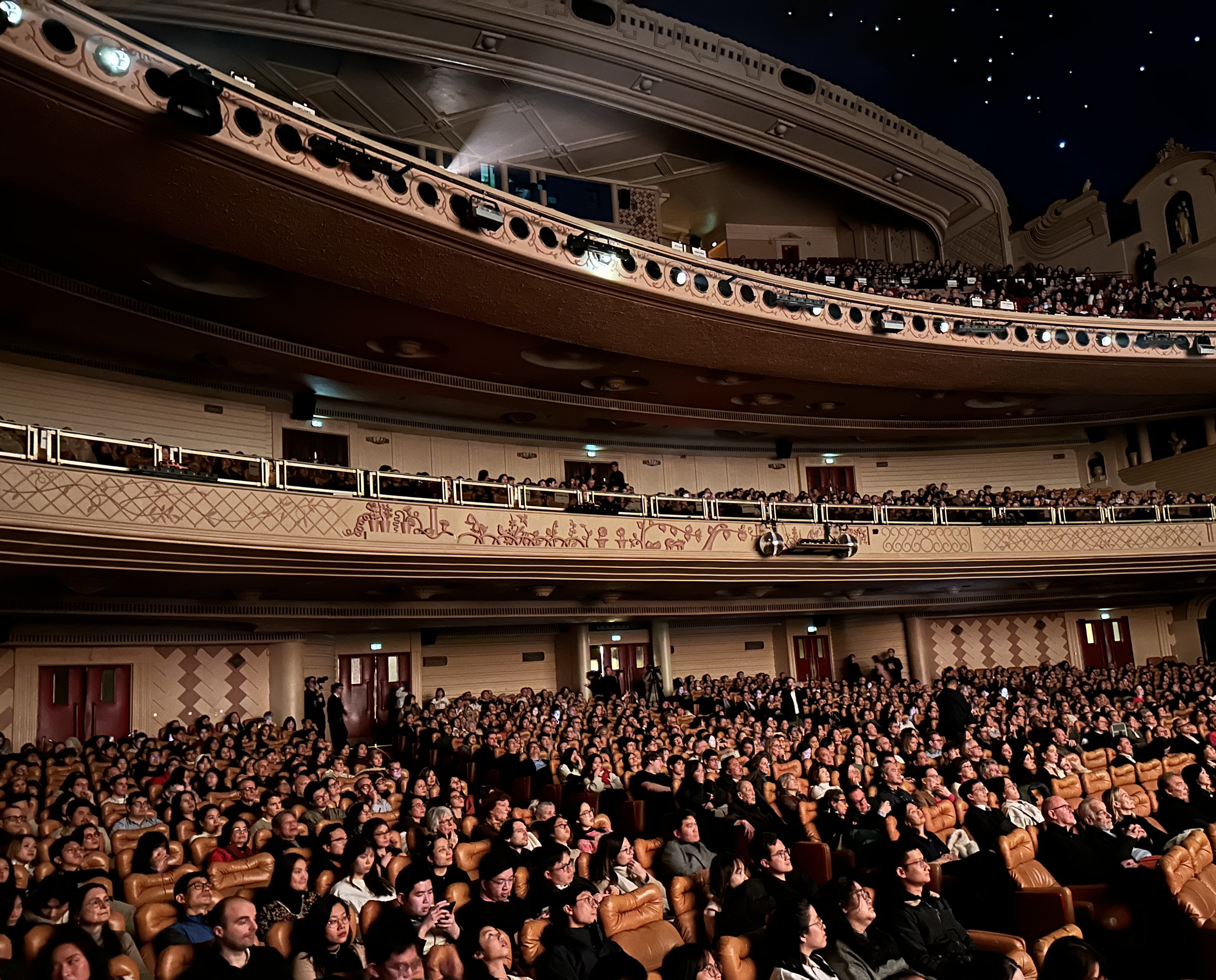 Khai mạc tuần lễ “Điện ảnh Việt Nam - Hành trình ánh sáng” tại Paris (Pháp) - Ảnh 1