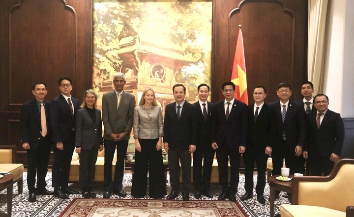 Amazon encourages Vietnamese firms to deeper participate  in its global value chain